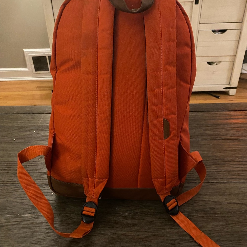 Herschel Backpack - Picture 3 of 7